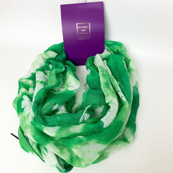 David & Young green St. Patty's Day infinity scarf - Picture 1 of 6